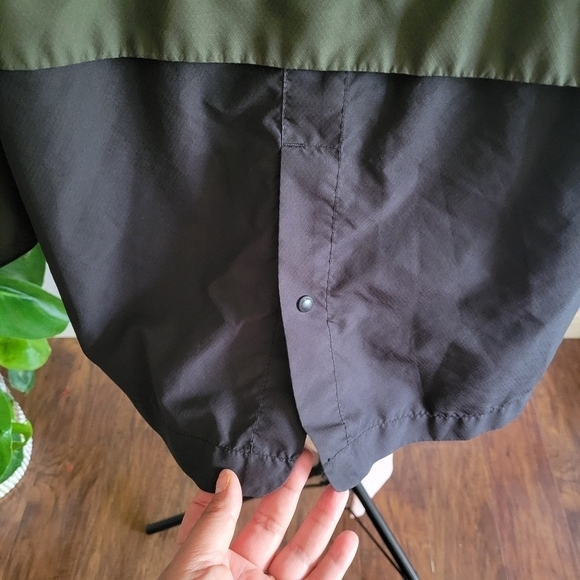 Herschel Supply Lightweight Jacket - Picture 4 of 8